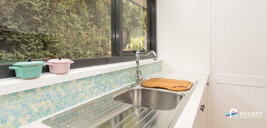 Accent Windows Mount Evelyn